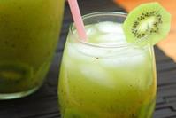 نوشیدنی مناسب افطار,نوشیدنی کیوی و زنجبیل